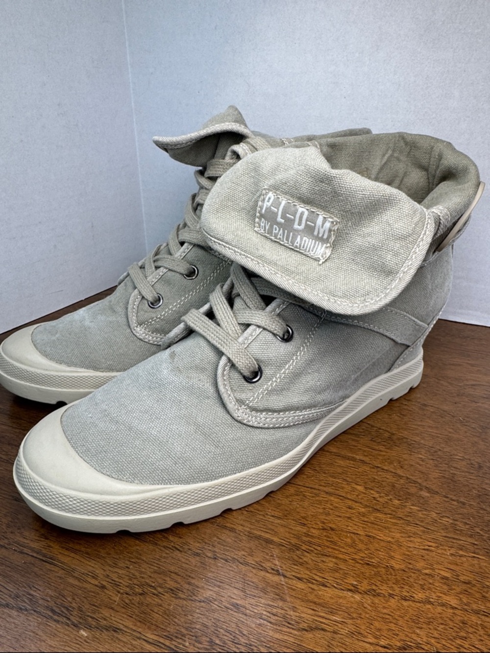 PLDM Palladium Womens Gray Canvas Fold-Over High-Top Hidden Wedge Sneakers, 40